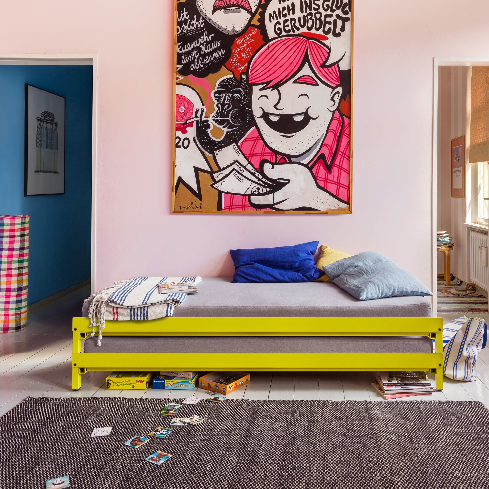 Bett Erik, 90 x 200 cm, RAL 1016 Schwefelgelb, stapelbar