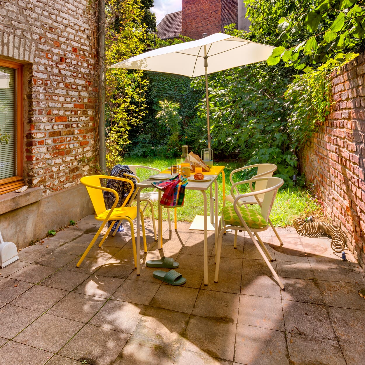 Balcony, Garden