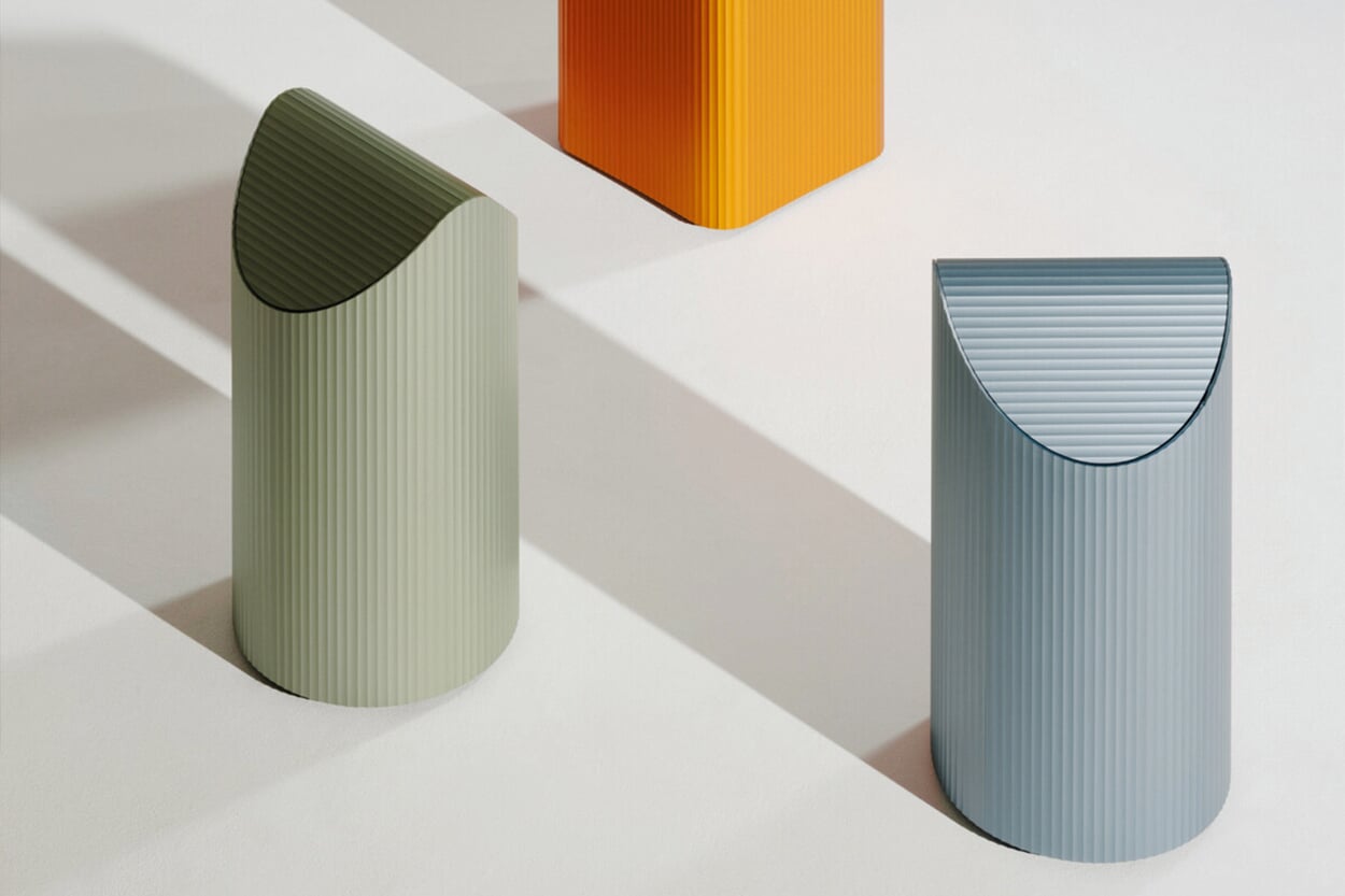 Was it plastic wrap, a lid, or a can? The “Boss” trash can is made of recycled aluminum from household waste. Designed by Stefan Diez for the R100 project of the aluminum company Hydro