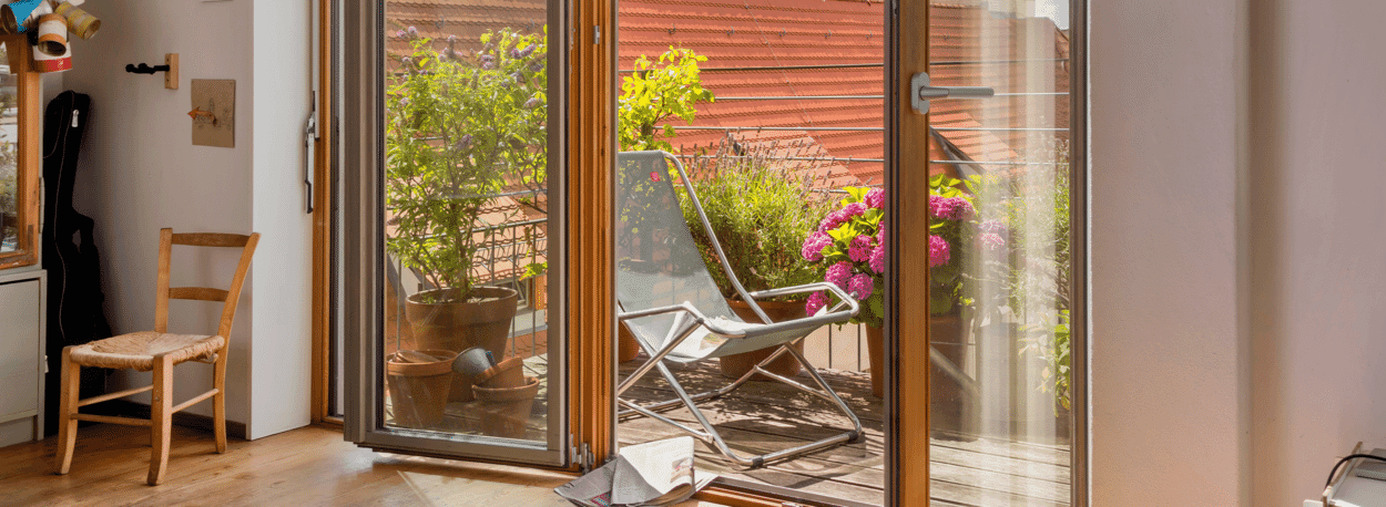 KLEINER BALKON