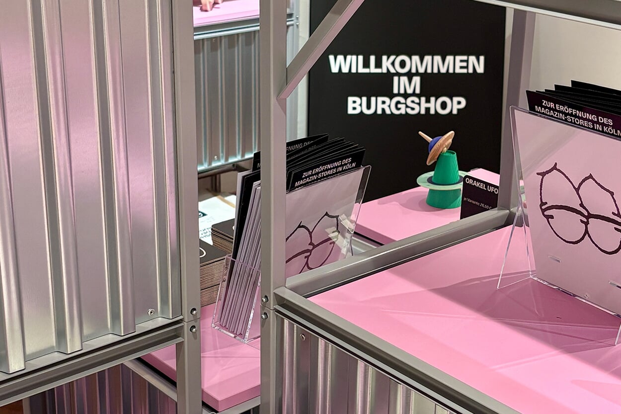 JUNGES DESIGN IM SHOP