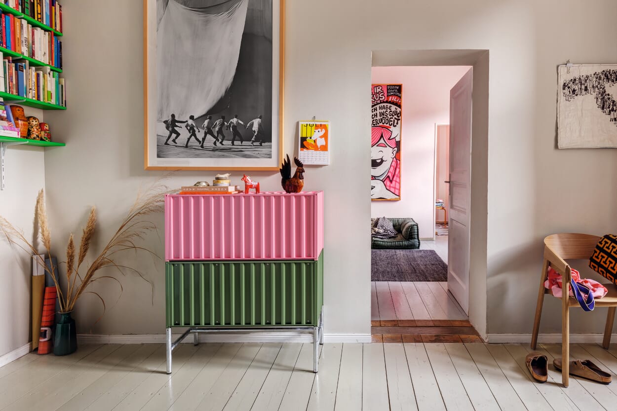 Big together: green and pink