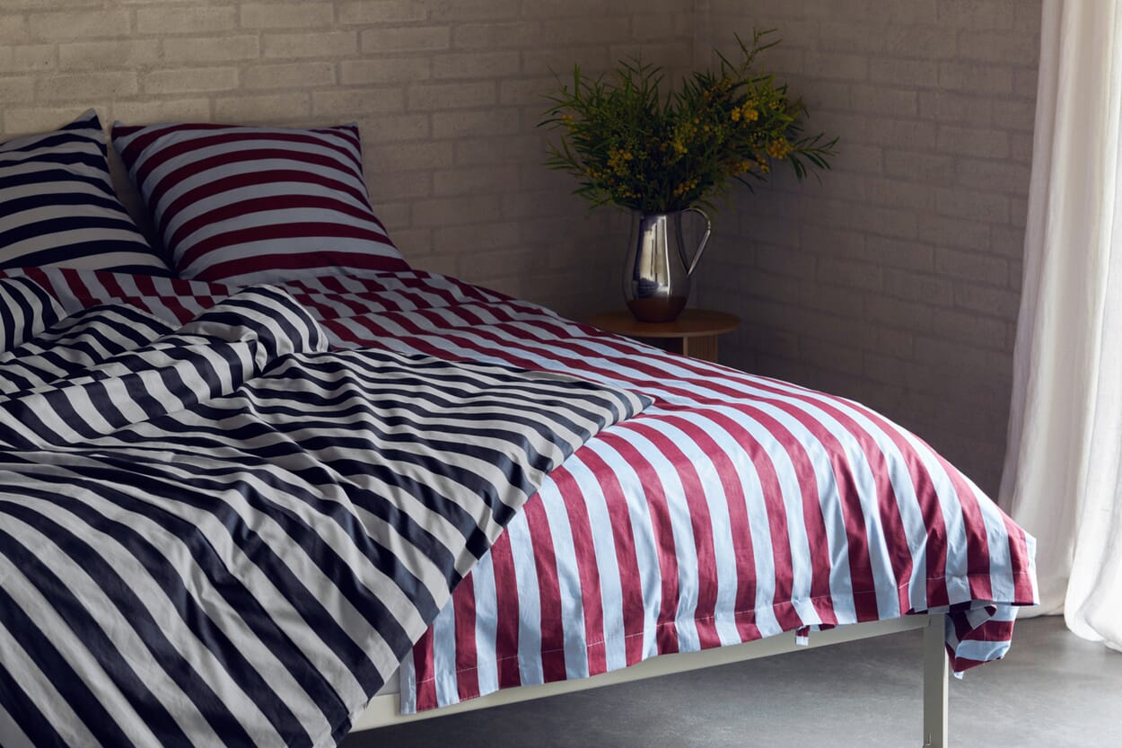 Colorful alternating bath