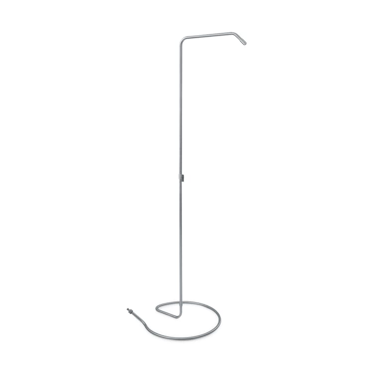 Serpentine outdoor shower