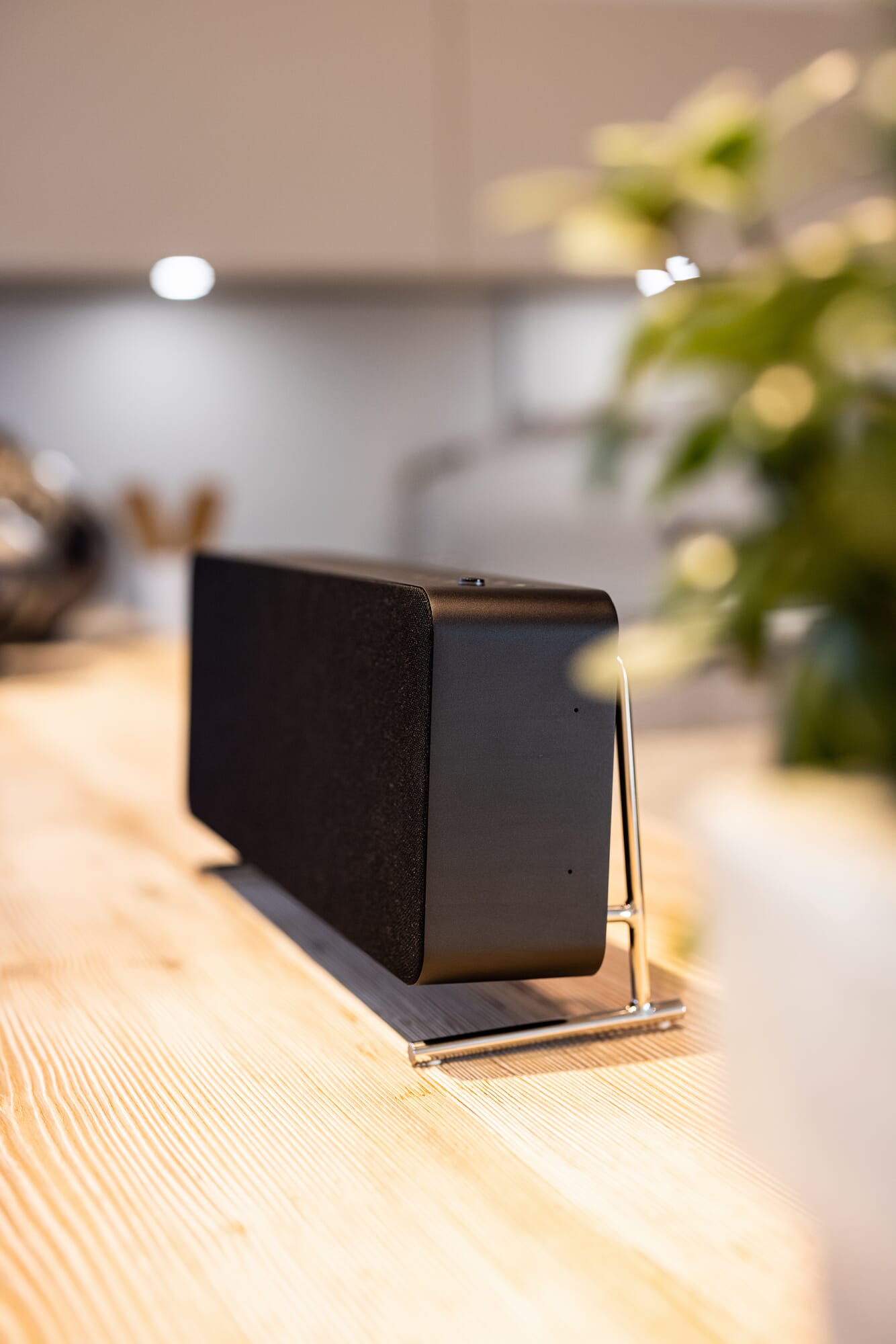 Loudspeaker Braun LE02, Black | Manufactum