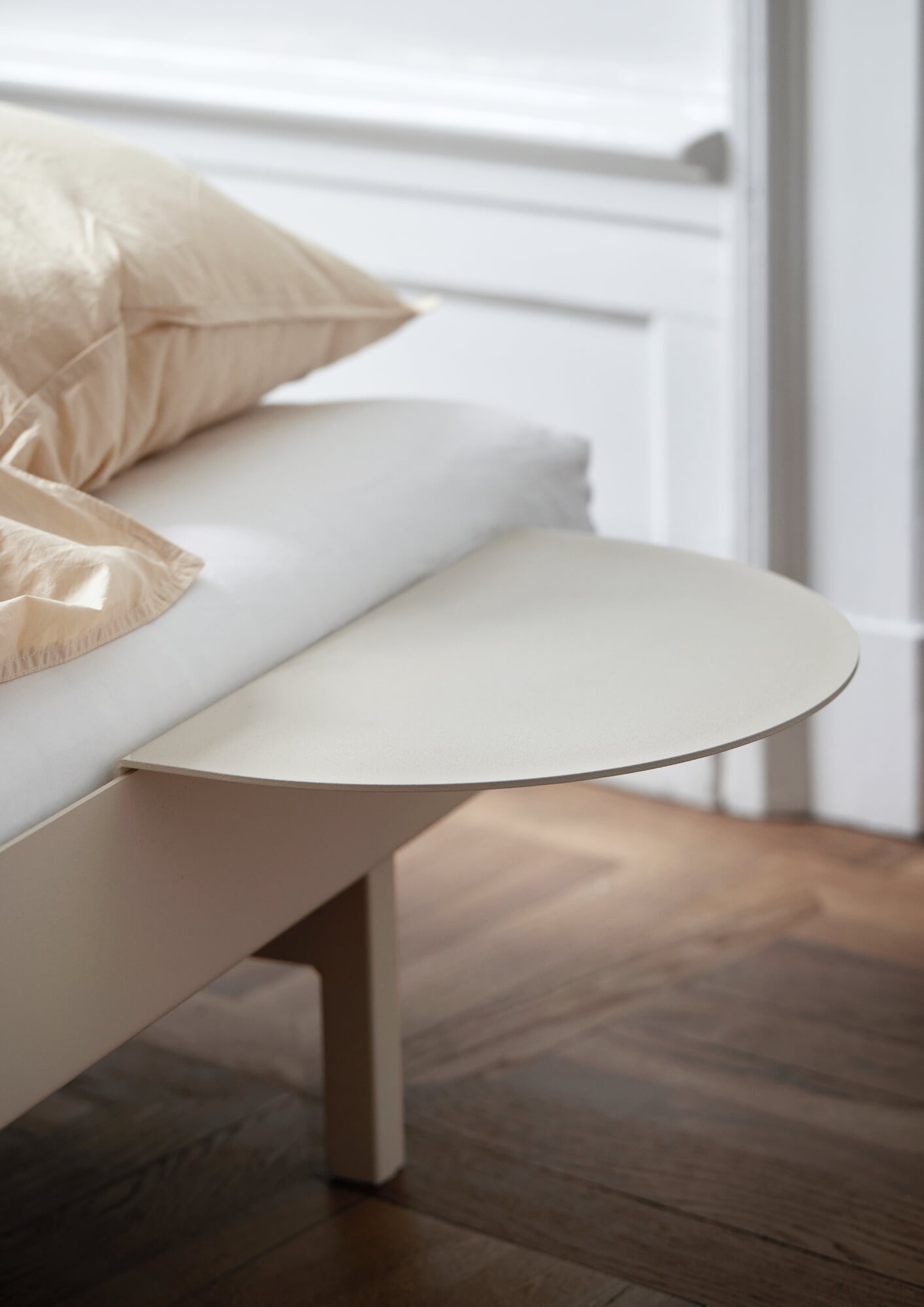 Nachttisch zu Bett 90–180, Sand