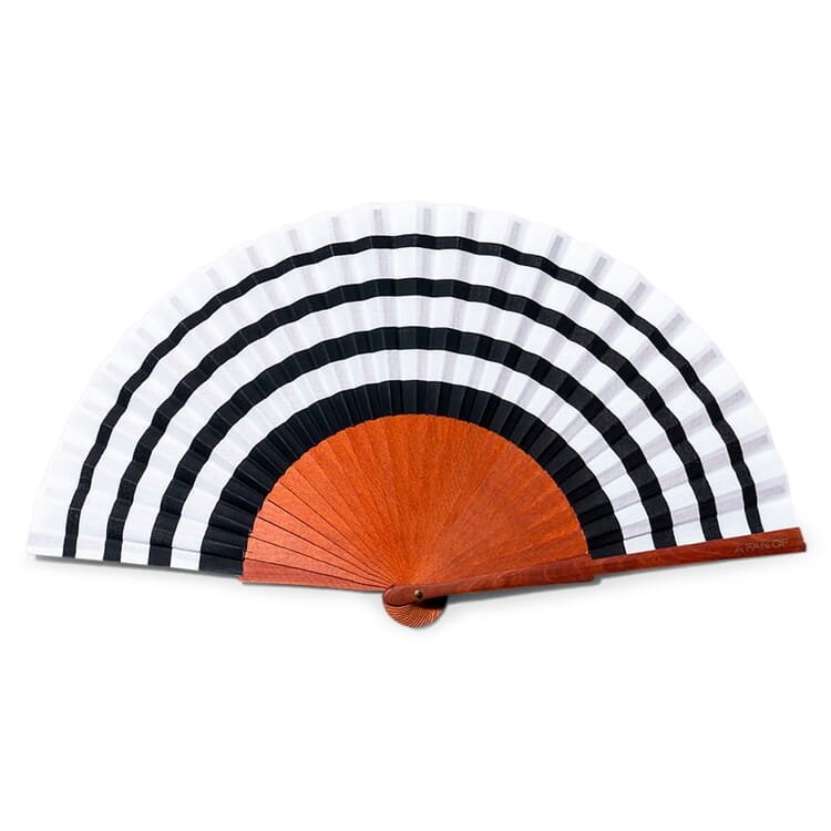 Fan Afanof, Black and white
